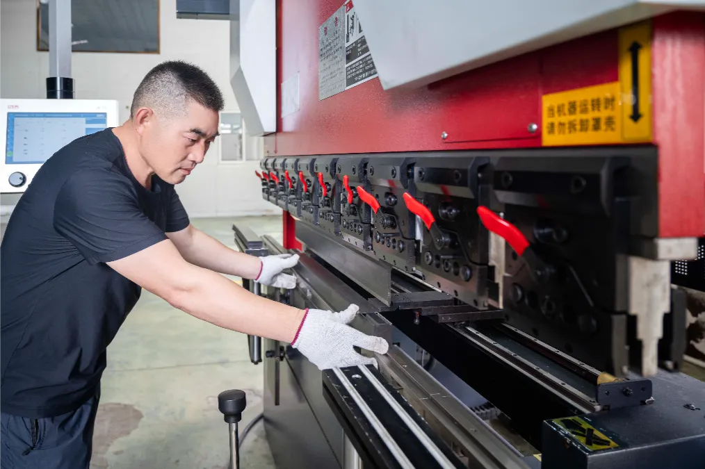 P05-1 S02 折弯设备工作画面